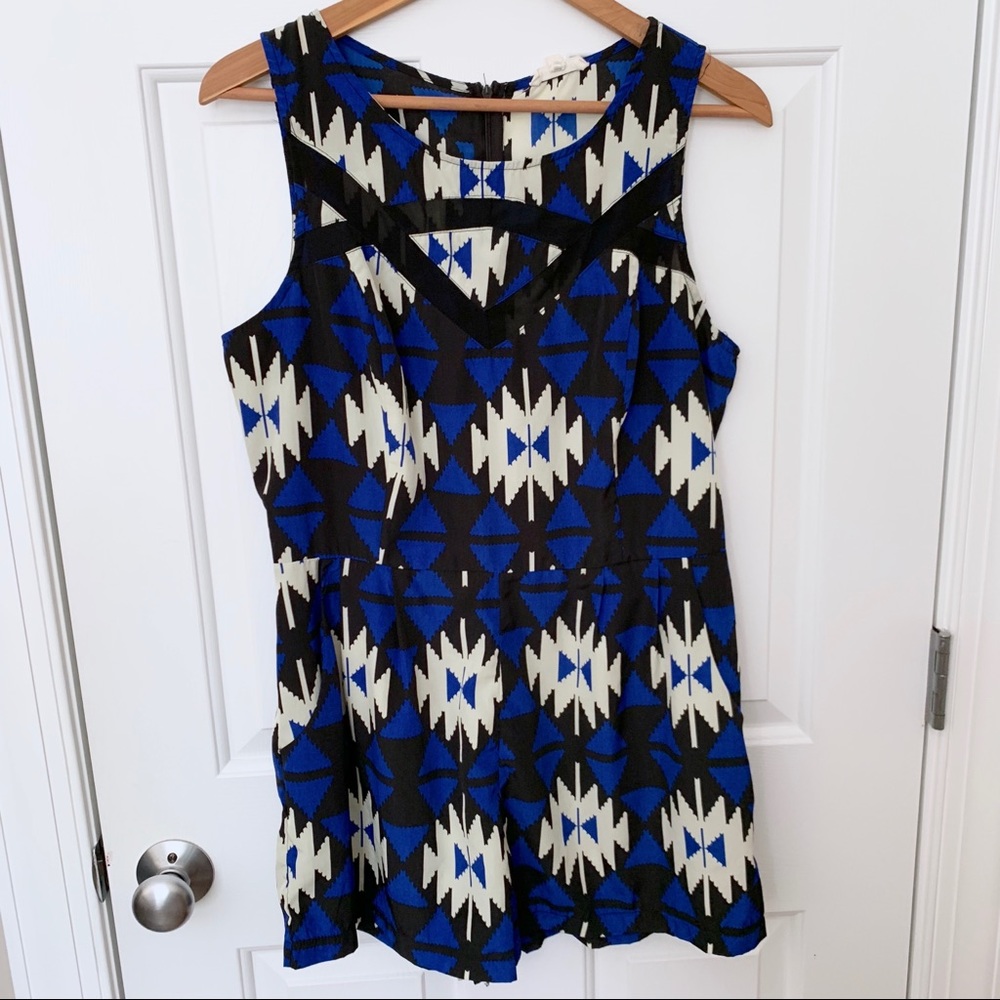 Vestique Abstract Tribal Print Sleeveless Romper Blue Black Geometric Sz L